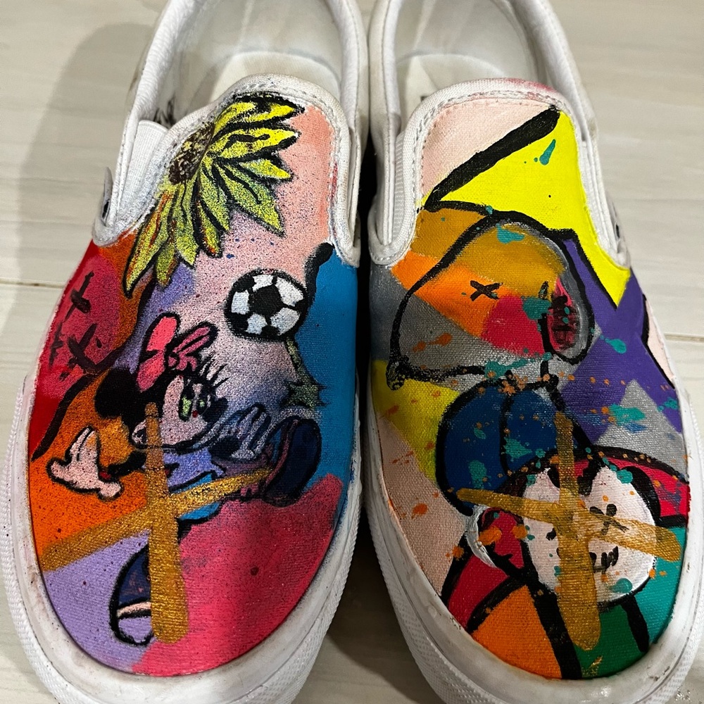 Vans Off The Wall Custom Painted Canvas Slip-ons Disney Theme 6.5 men’s 8 women